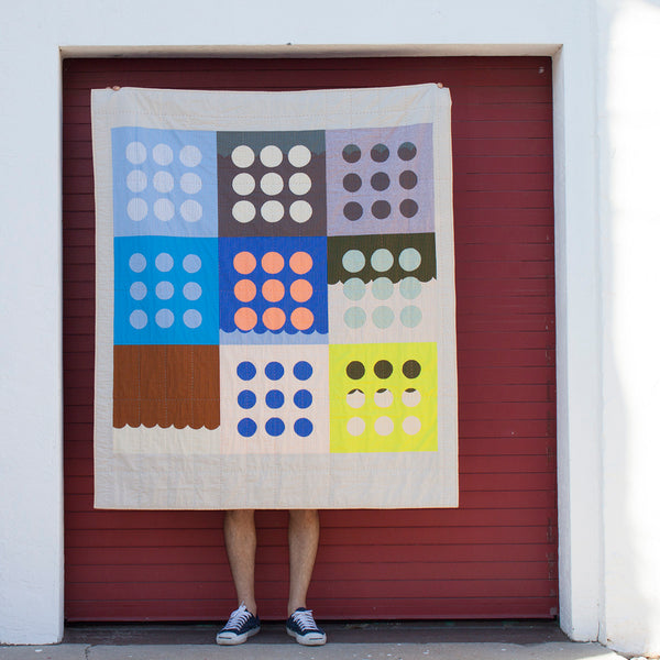 Circles Quilt In Harriot . Carolyn Friedlander