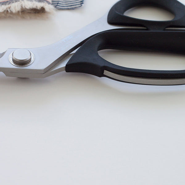 9 Inch Kai Scissors - quality scissors - Bra-Makers Supply